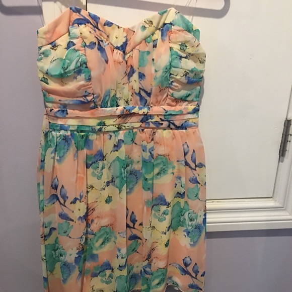 🎁👗New Pretty Strapless Floral Dress 👗🎁 - Picture 5 of 9